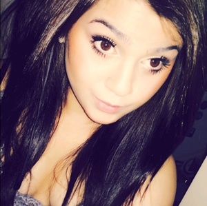 Meet your Posher, Holly